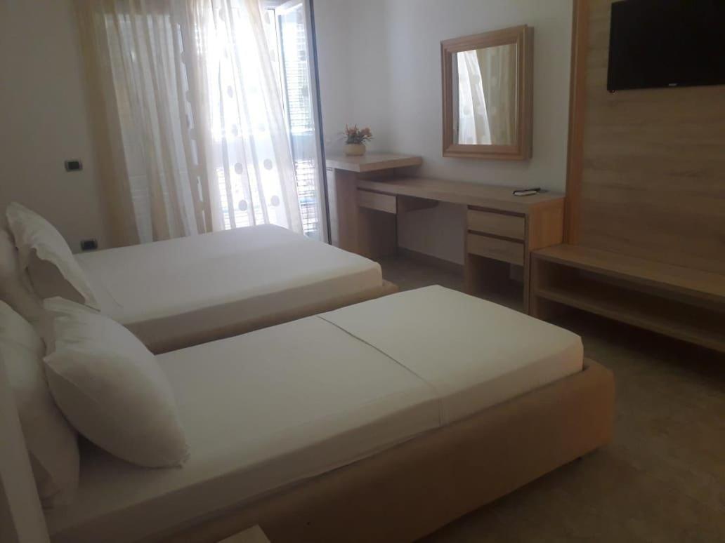 Exclusive Greccia Inn Dhërmi Exterior foto